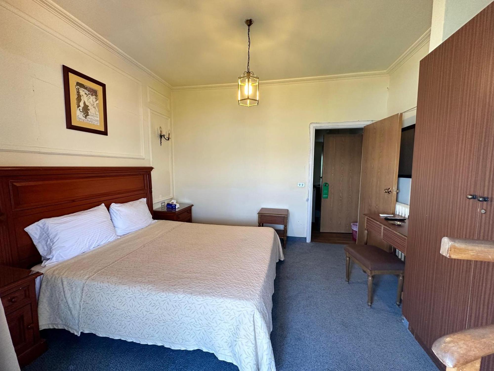 Le Crillon Hotel Brummana Ngoại thất bức ảnh